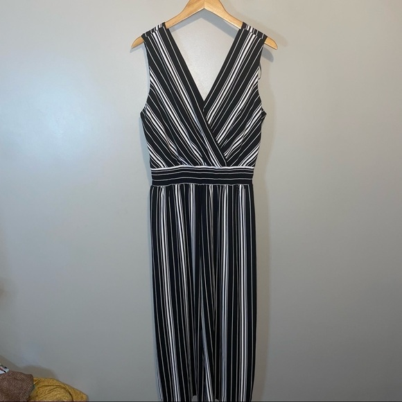 AGB striped jumpsuit - Picture 2 of 7